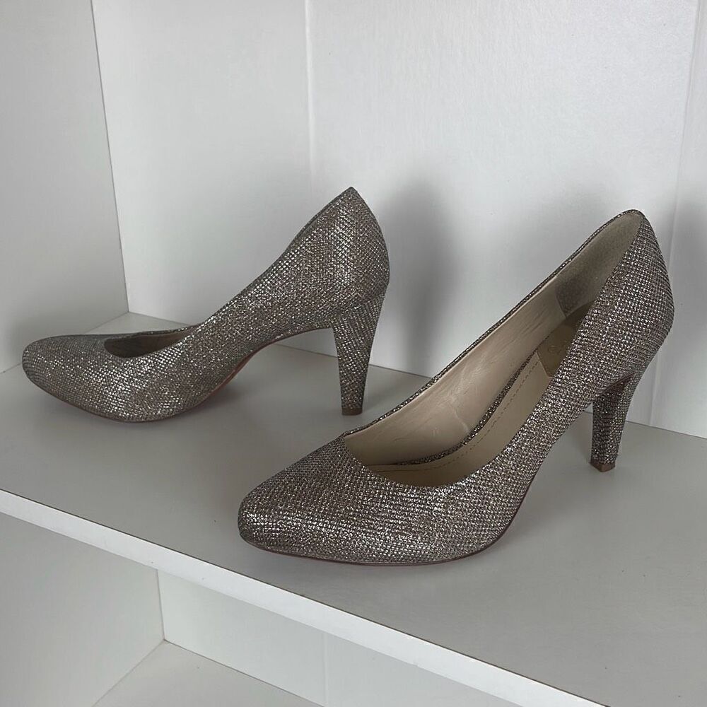 Vince Camuto Kadri Silver Sparkle Fabric Pumps Heels 8.5